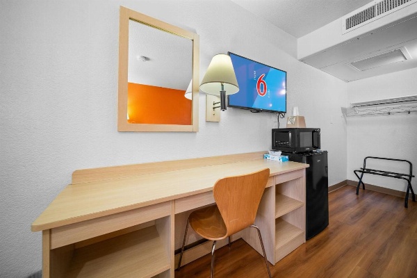 Motel 6 Big Bear image 6